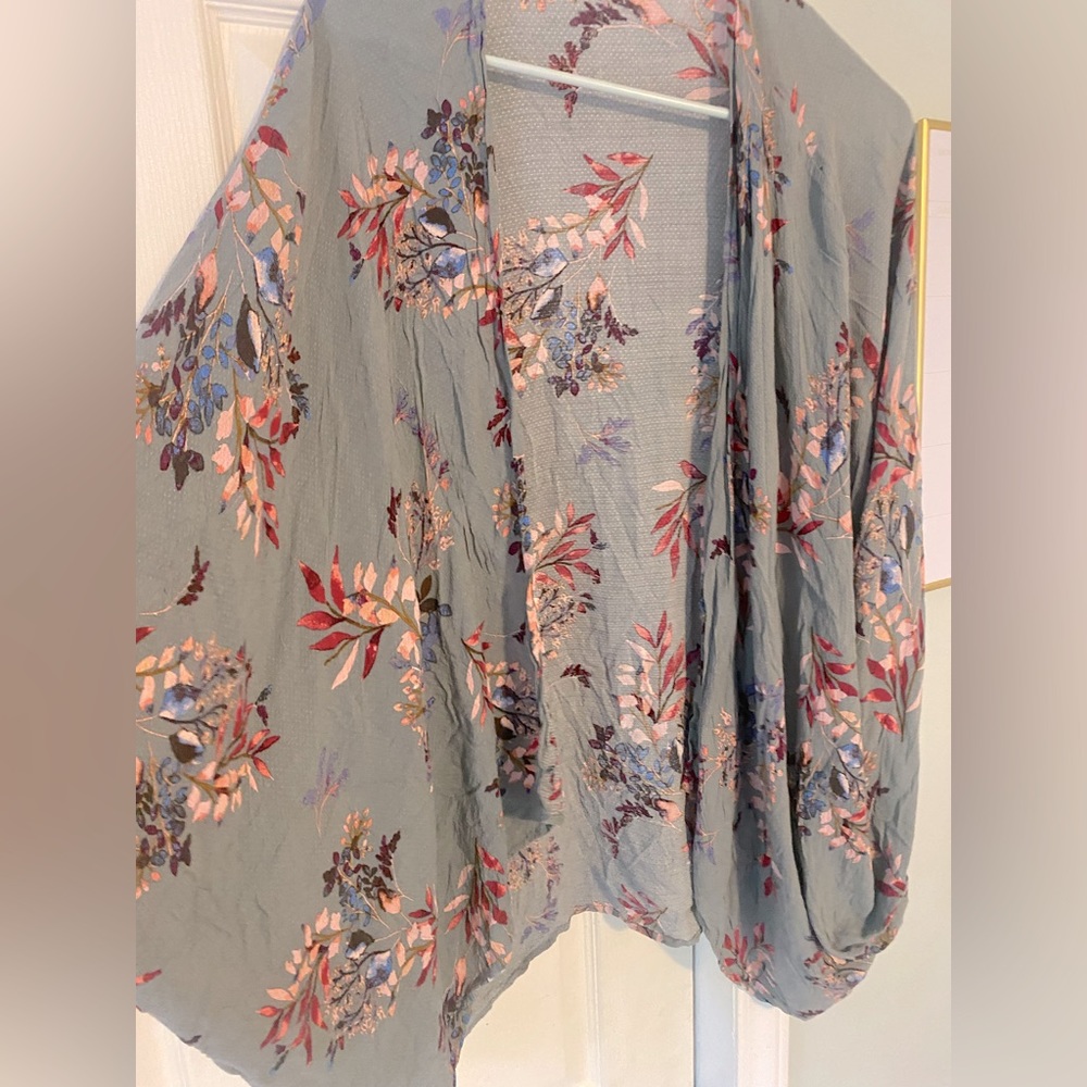 2 boutique shawls